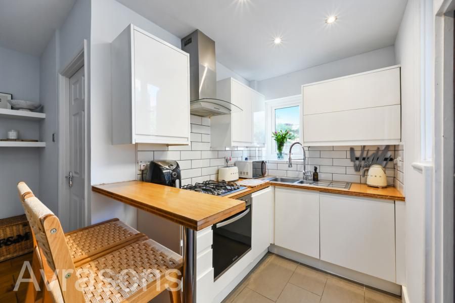 Property photo 2 of 17
