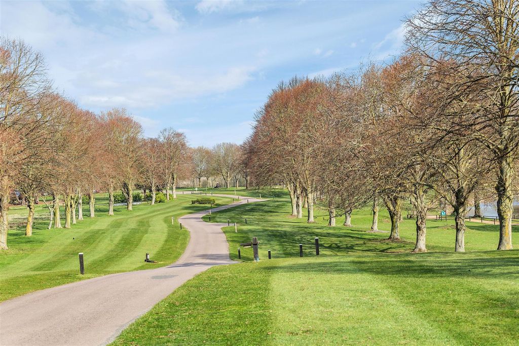 Property photo 2 of 40 Img_1927.Jpg