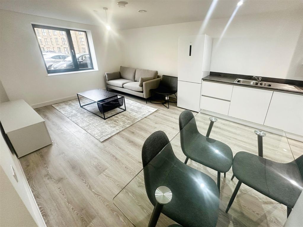 Property photo 3 of 8 N3Znwy24Z0Kqape_Qm1Aka