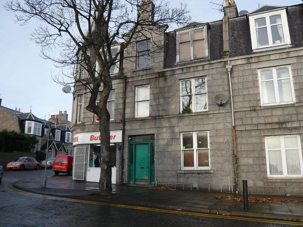 Property photo 1 of 8 Exterior