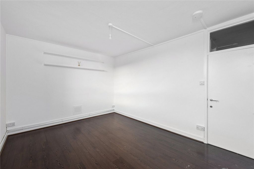 Property photo 2 of 12 Picture No. 03