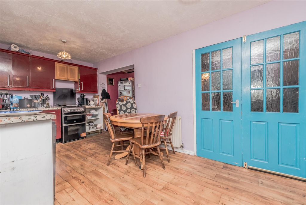 Property photo 3 of 20 Fitted Dining Kitchen: