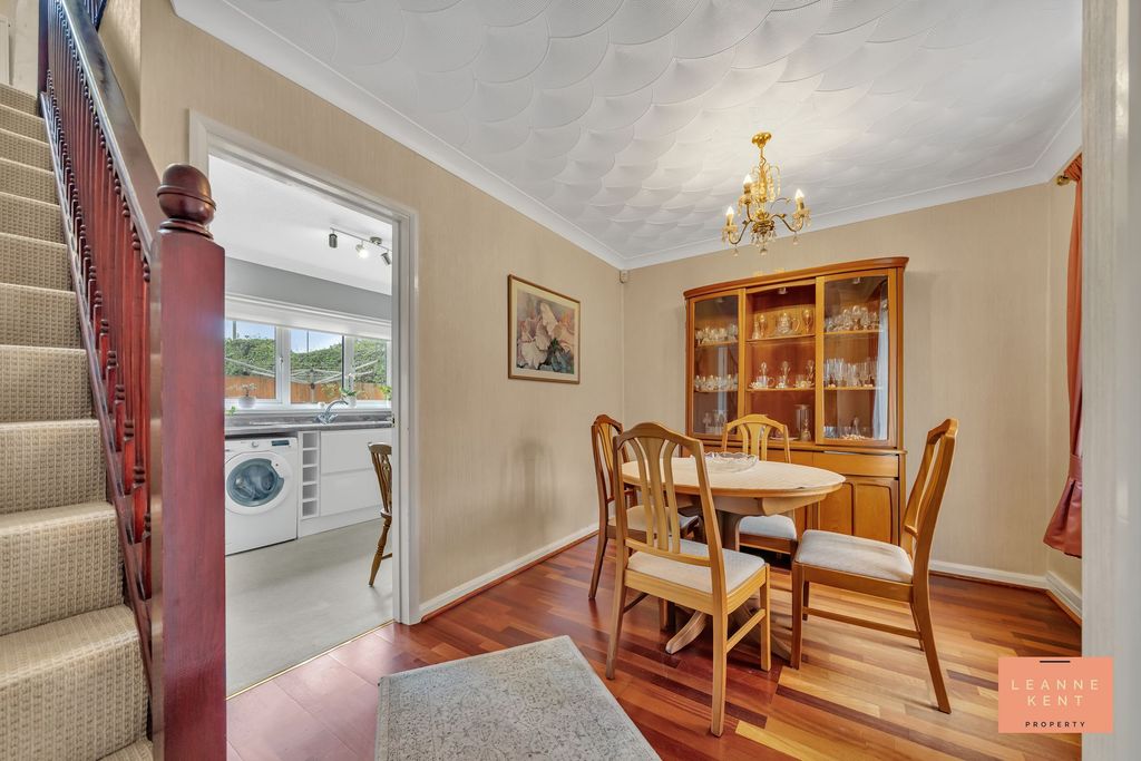 Property photo 3 of 40