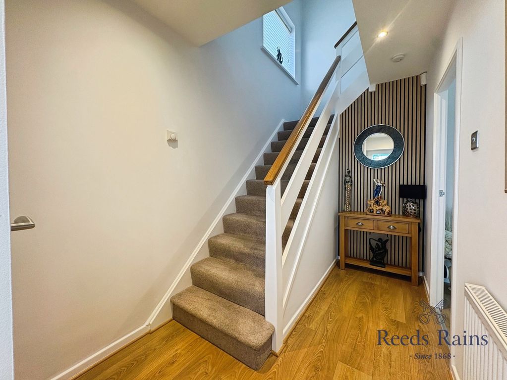 Property photo 2 of 16 Pbox-Img.Jpg