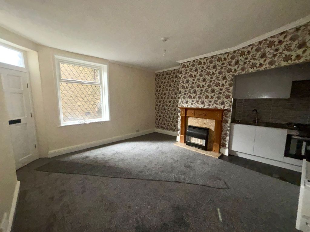 Property photo 2 of 11 Living Room 1