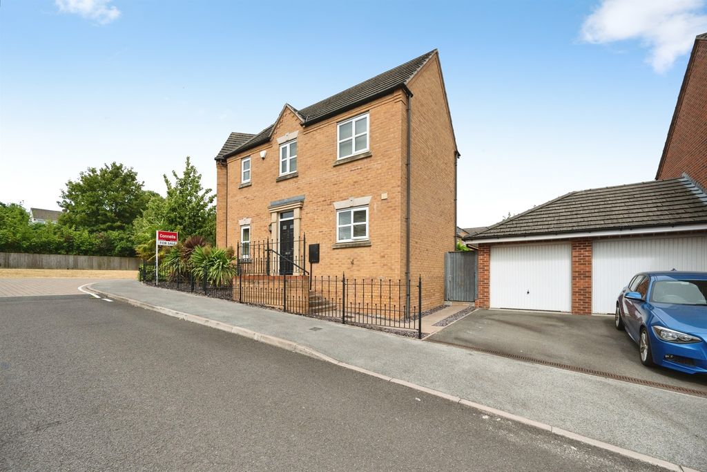 Property photo 1 of 17