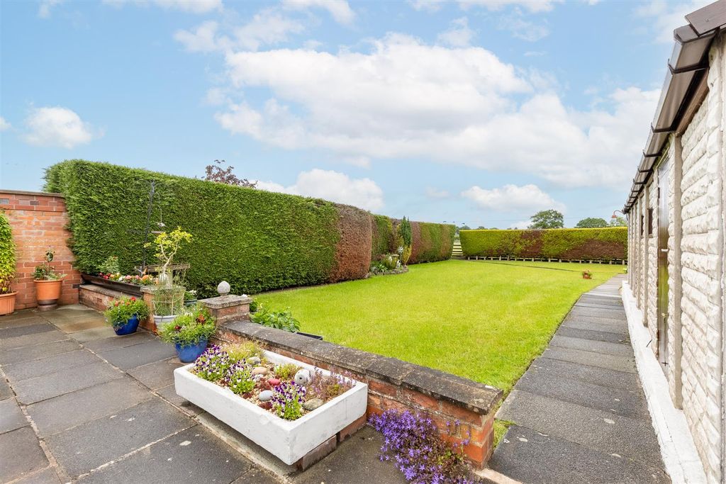 Property photo 2 of 23 Cherrytrees-22.Jpg