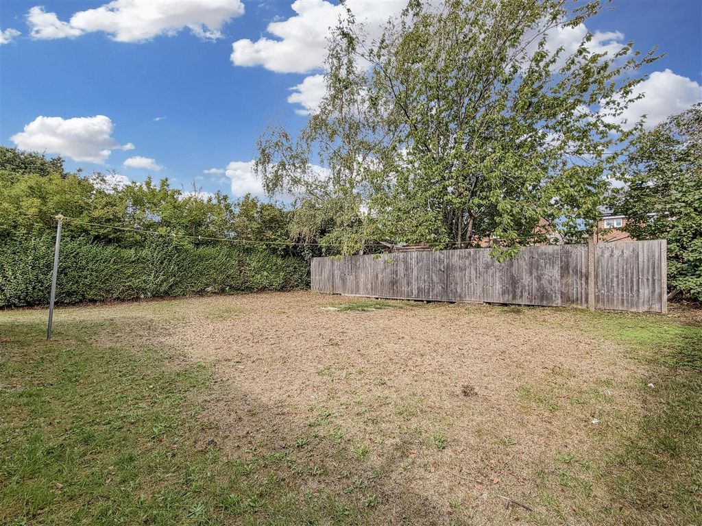 Property photo 3 of 14 Rear Garden 106
