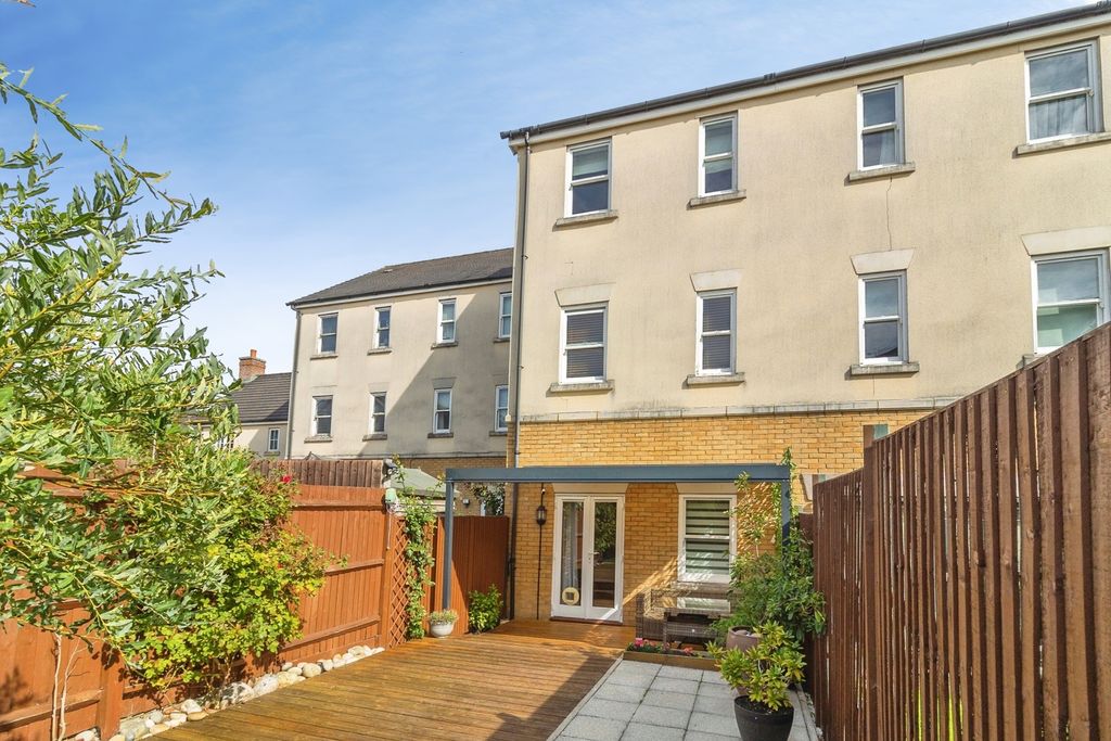 Property photo 2 of 22 Pbox-Img.Jpg