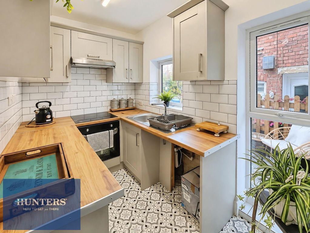 Property photo 3 of 12 Kitchen.Png