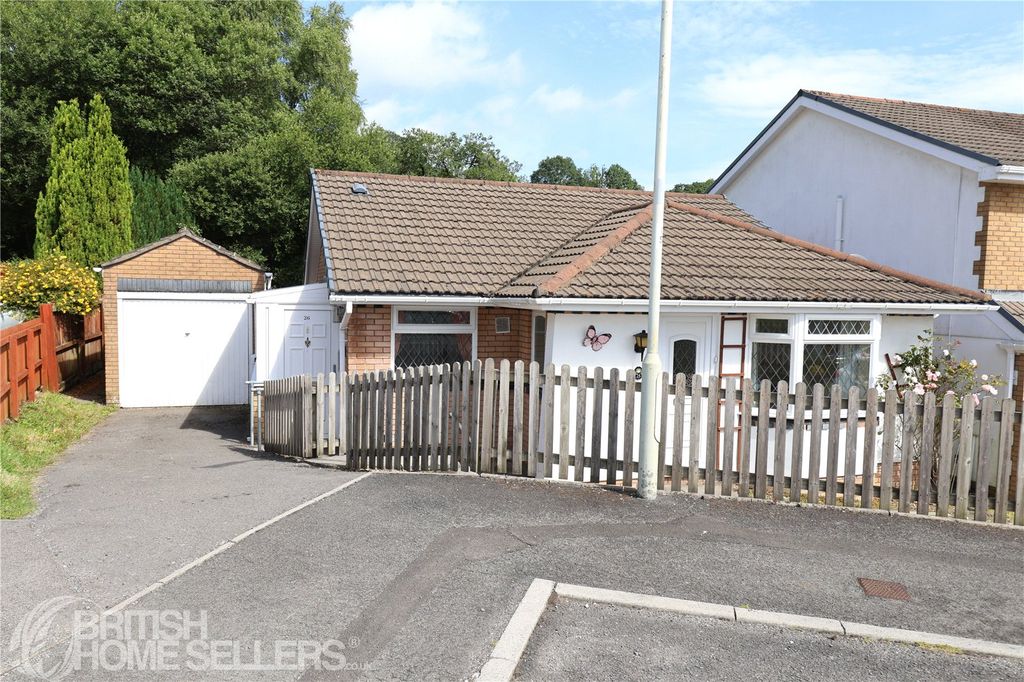 Property photo 1 of 19 Picture No. 01