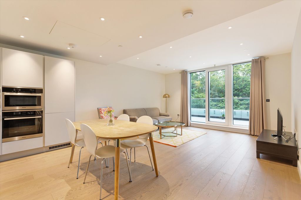 Property photo 2 of 12 Image