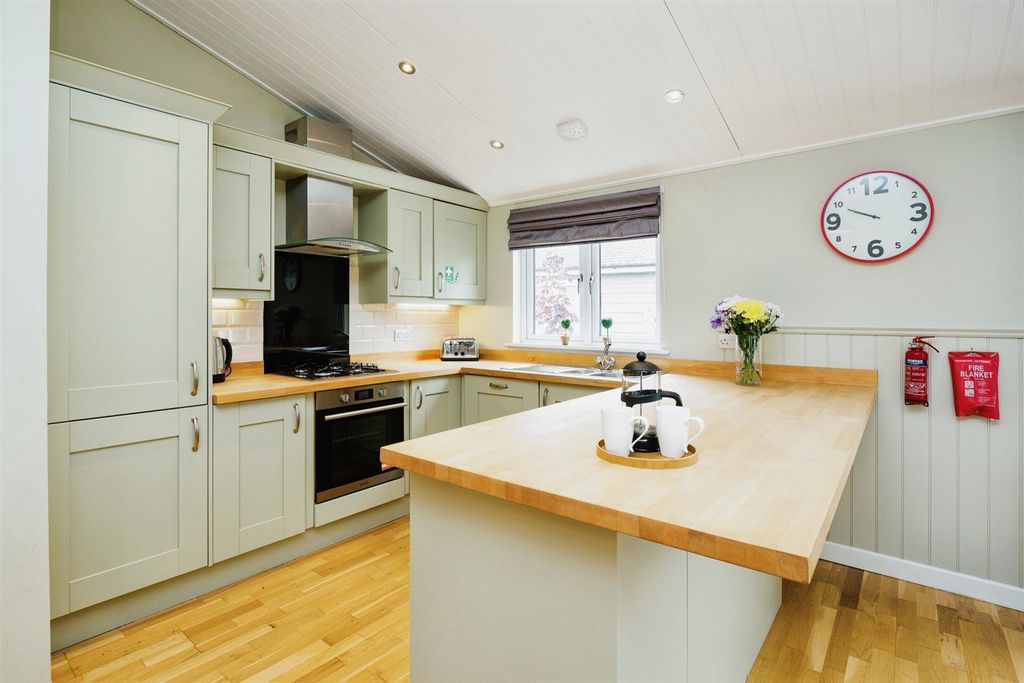 Property photo 2 of 15 Kitchen.Jpg