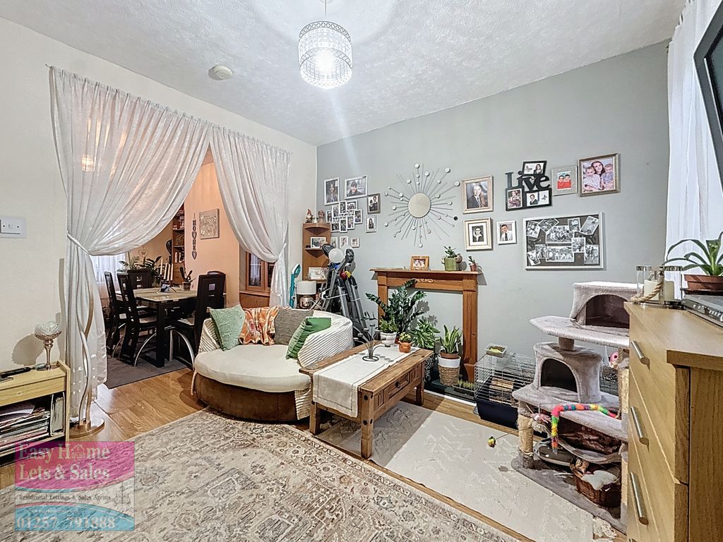 Property photo 3 of 14 Second Reception