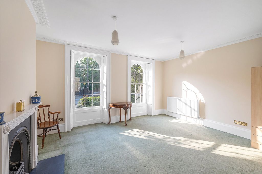 Property photo 3 of 15 Picture No. 04