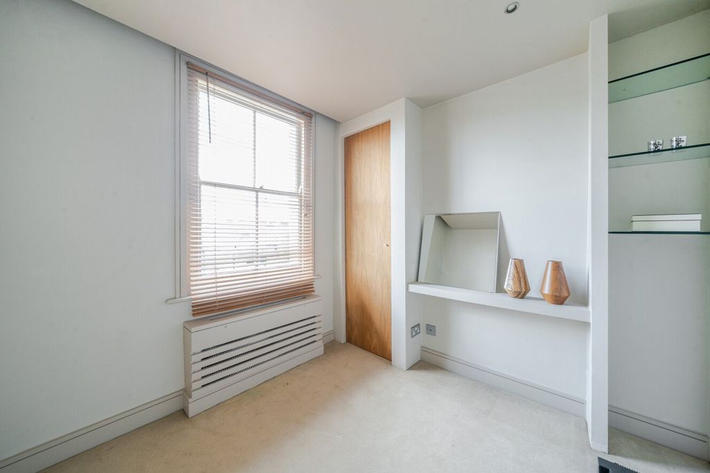 Property photo 3 of 9 Picture No. 11