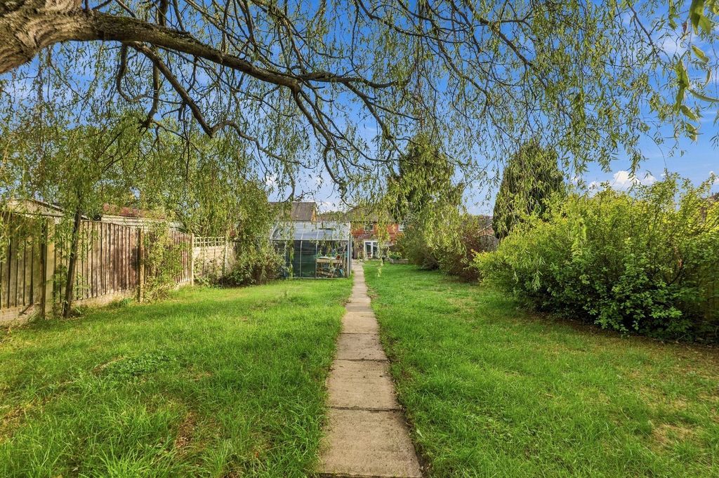 Property photo 3 of 25