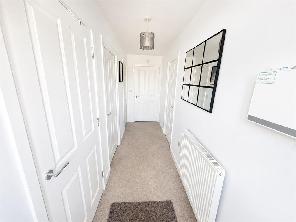Property photo 2 of 16 6A7d8533-130F-4Ca5-9134-0A4c5Ca9208E.Png