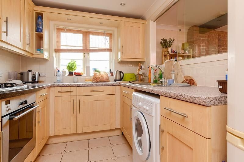 Property photo 3 of 7 2279895