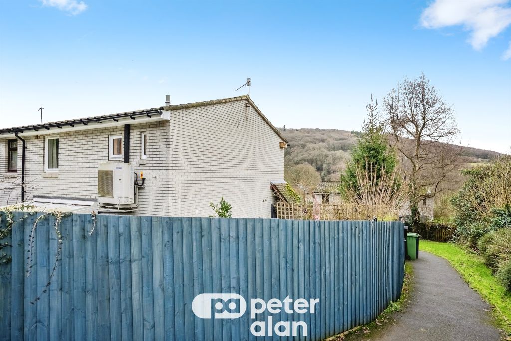 Property photo 2 of 29