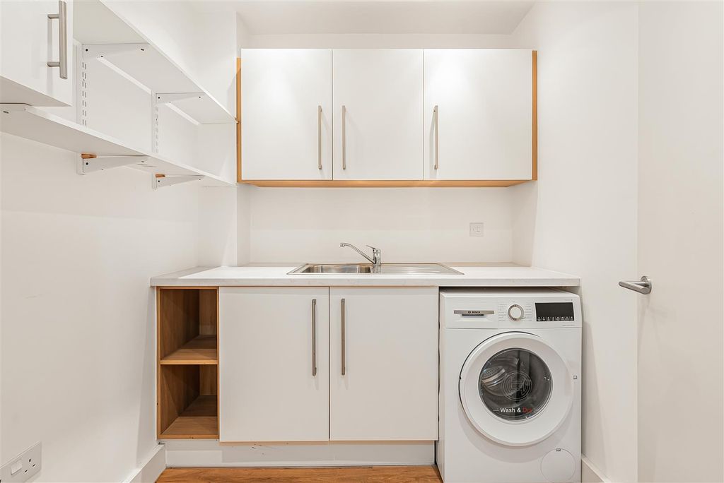 Additional image 10 of 3 bed flat for saleLexington House, Long Road, Cambridge CB2