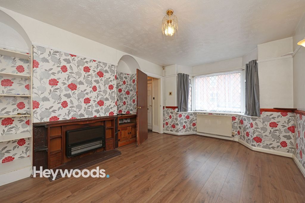 Property photo 2 of 26