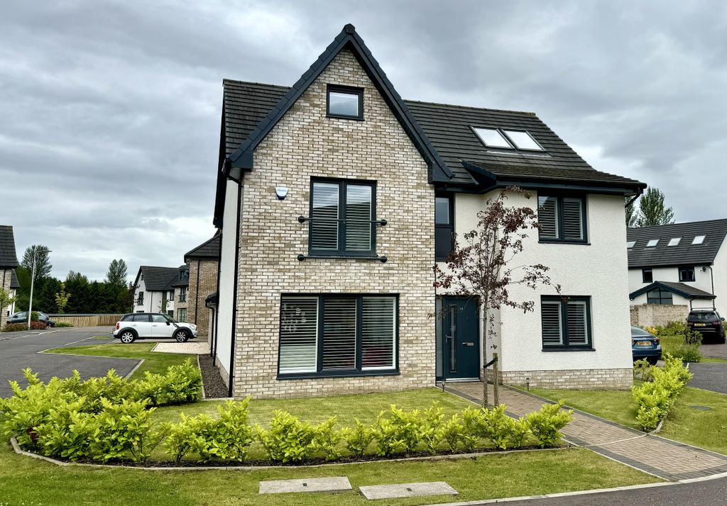 Property photo 1 of 31