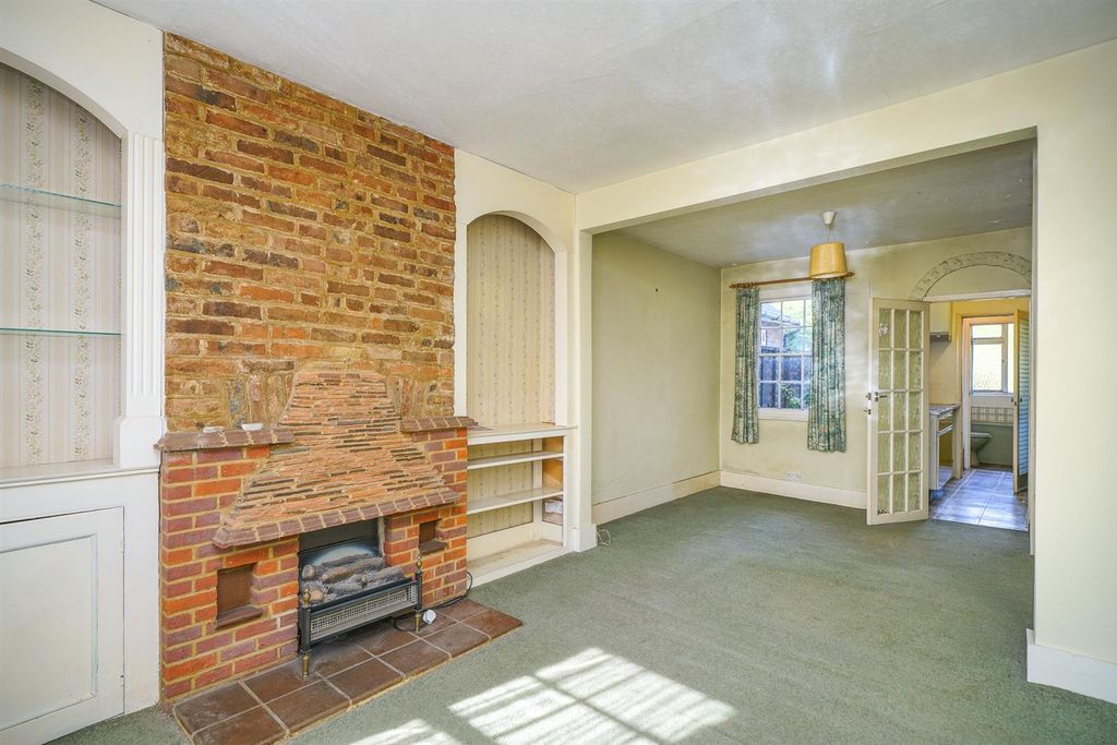 Property photo 2 of 17 22-Hill-Street-1007.Jpg