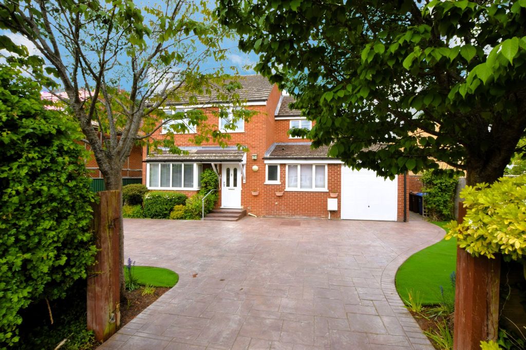 Property photo 1 of 24