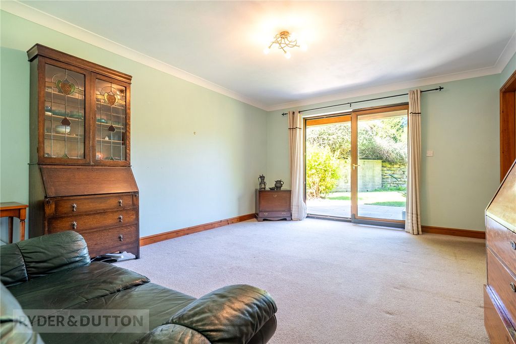 Property photo 3 of 19 Living Room