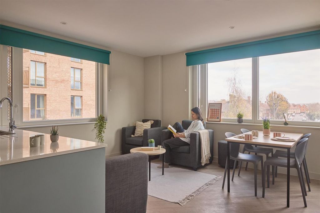 Property photo 3 of 13