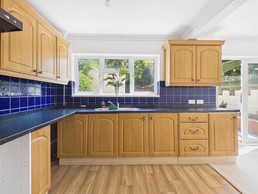 Property photo 2 of 16 Giraffe360-Still009