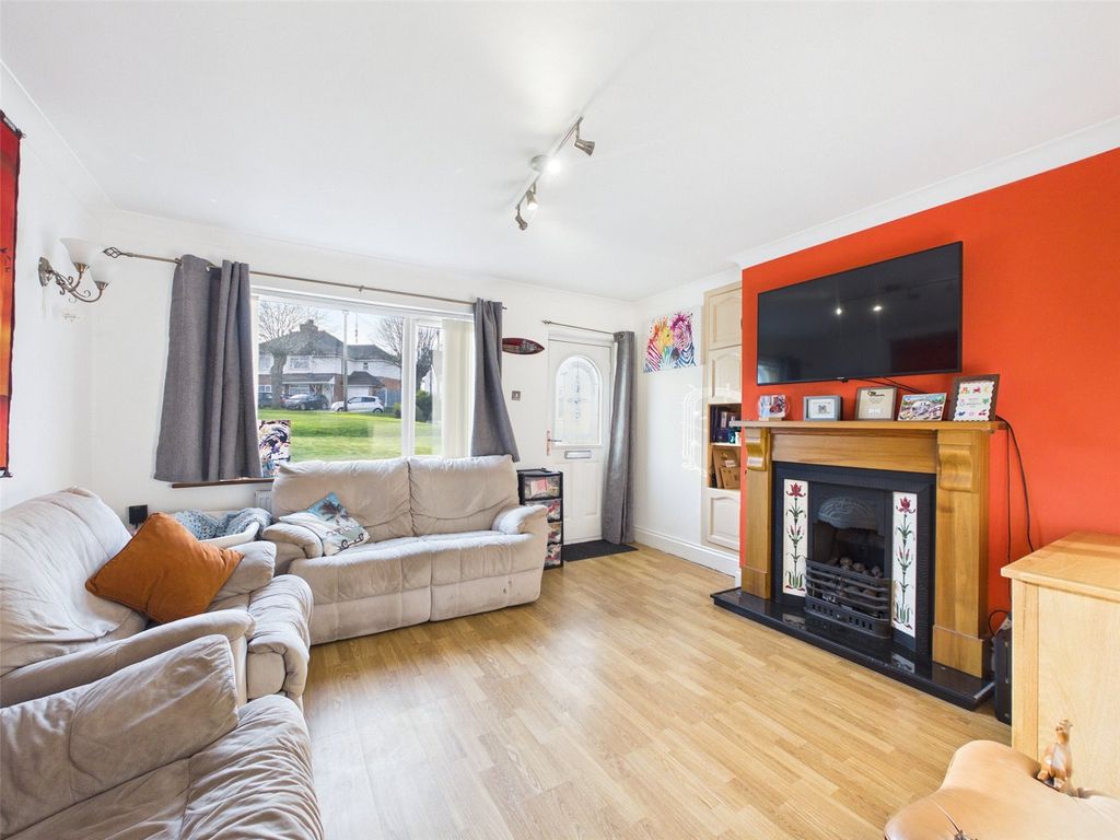 Property photo 2 of 18 Picture No. 21