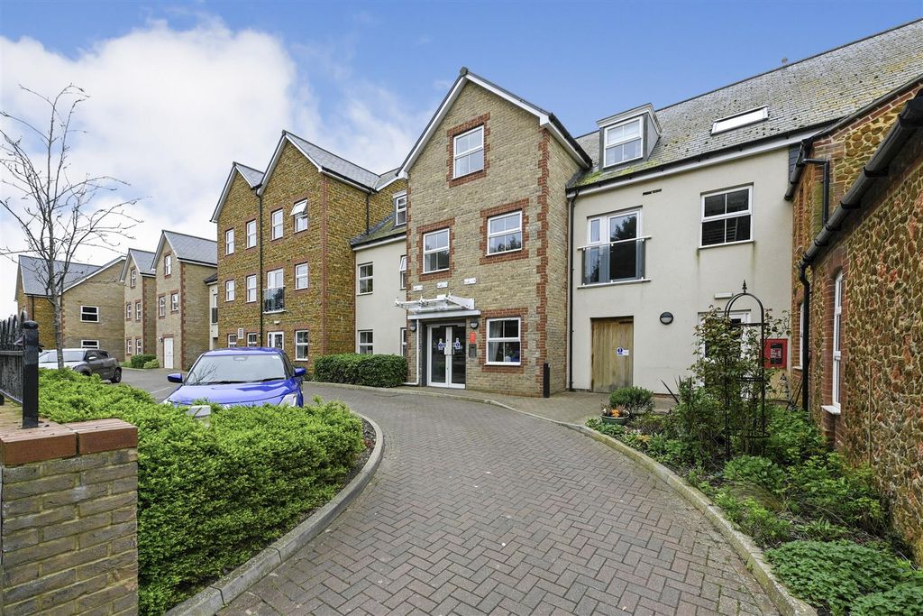Property photo 1 of 18 53Eg008.Jpg