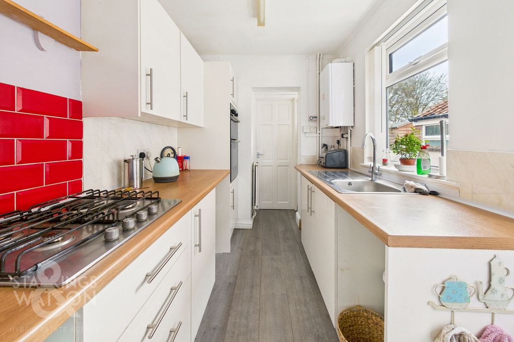 Property photo 3 of 21