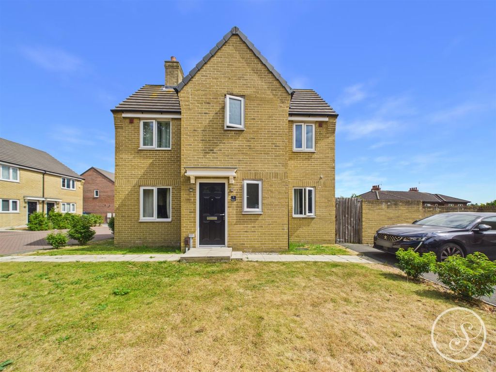 Property photo 1 of 18 External