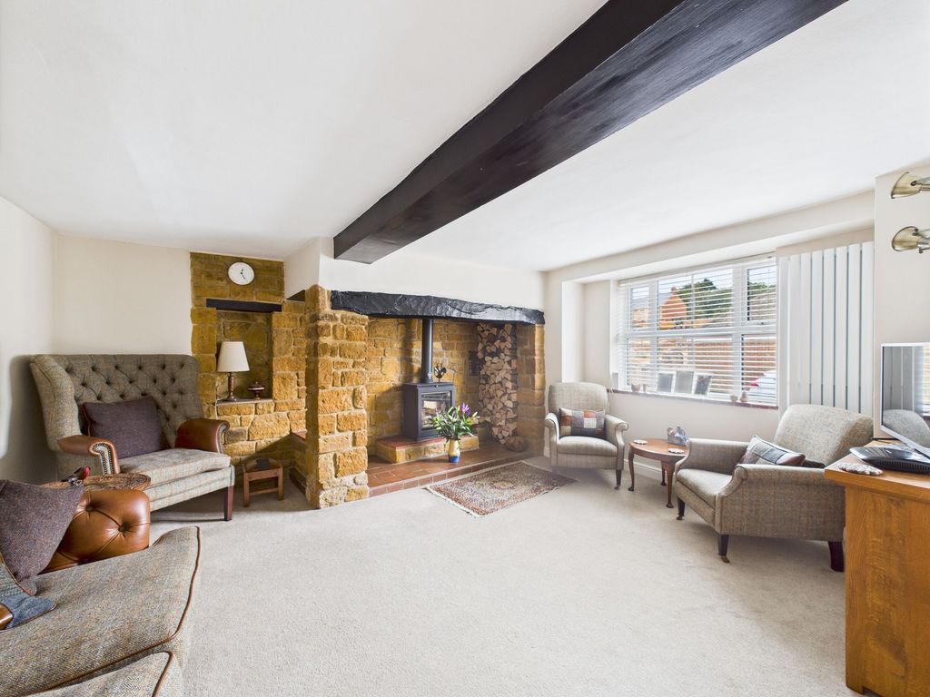 Property photo 3 of 32