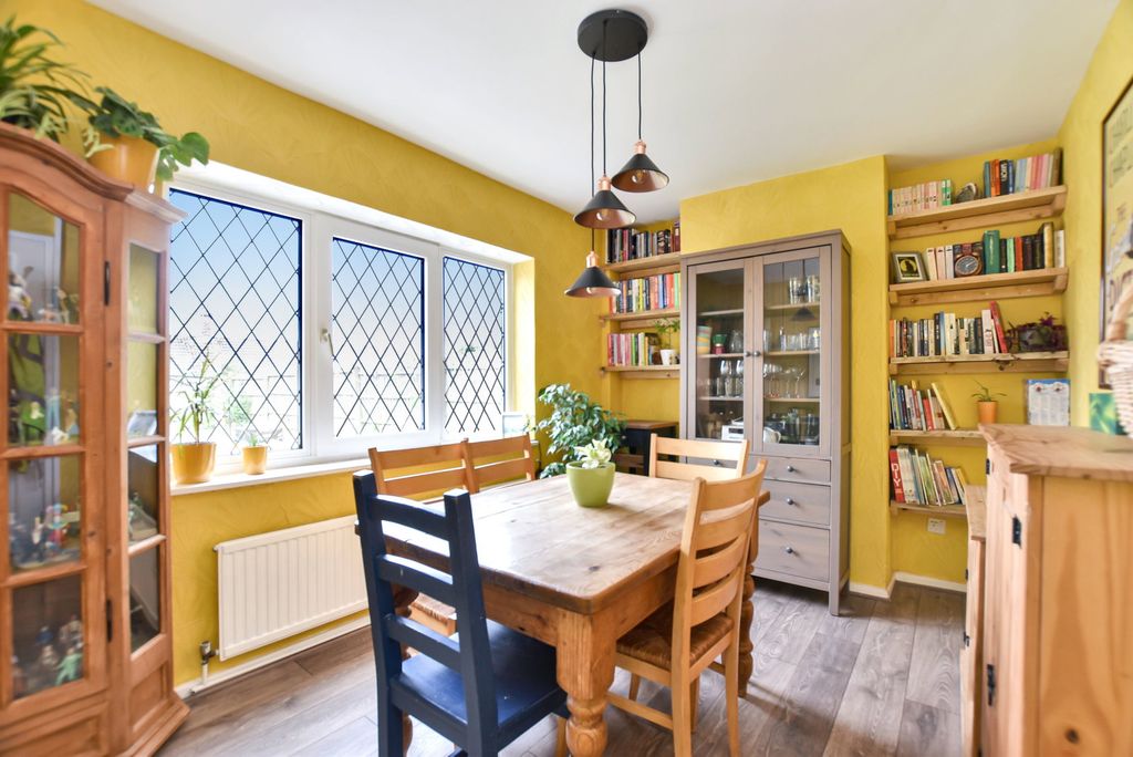 Property photo 3 of 13