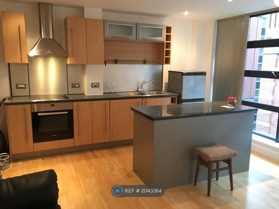 Property photo 3 of 8 Kitchen Dining Area