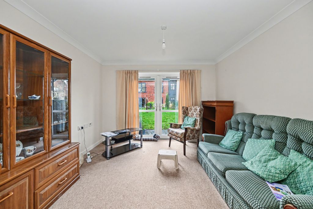 Property photo 3 of 12