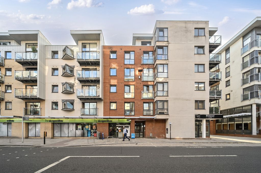 Property photo 1 of 8 1327513-2-6887c38...