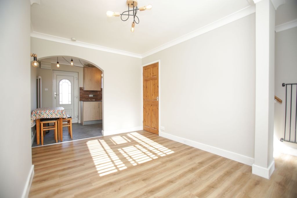 Property photo 3 of 10 Mw26-3401