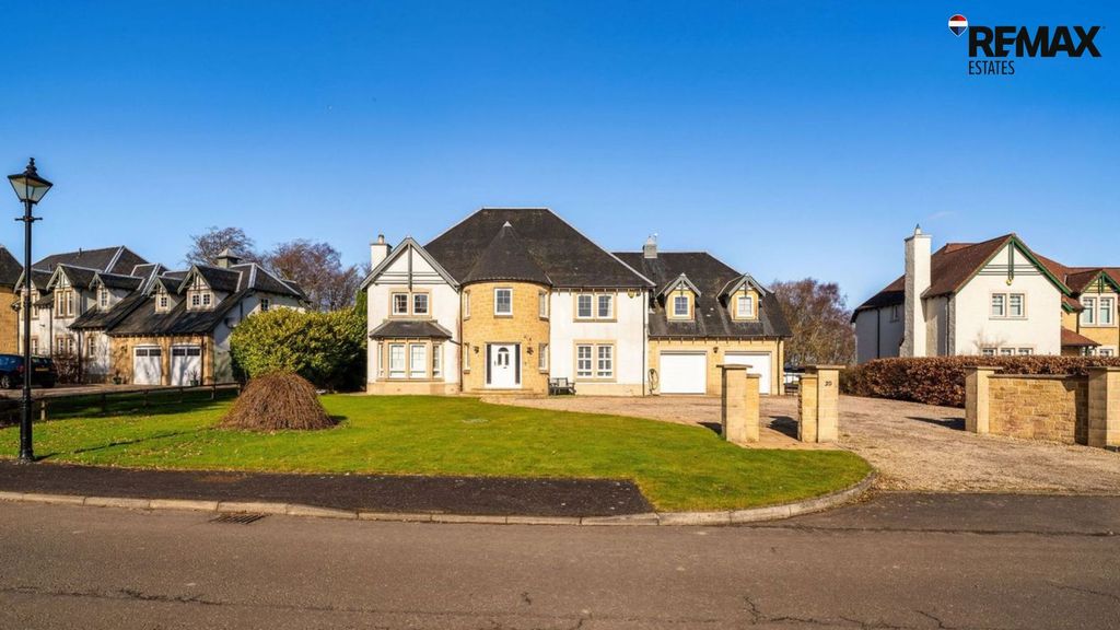 Property photo 1 of 74 Front View