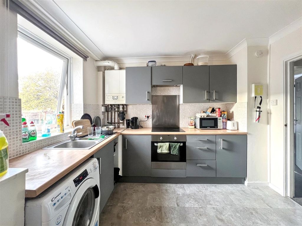 Property photo 2 of 12 Img_0343 (1).Jpg