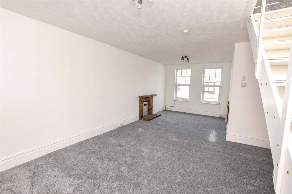 Property photo 3 of 9 Picture No. 10