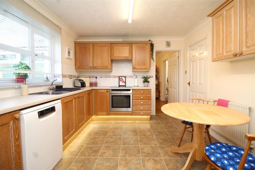 Property photo 2 of 21 Kitchen 1 .Jpg