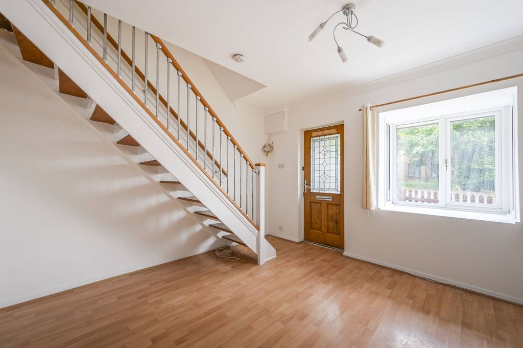 Property photo 1 of 6