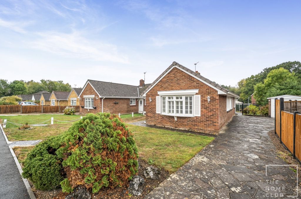 Property photo 1 of 18 d19543Df-B5A4-406d-A3Af-0434E0E0F779