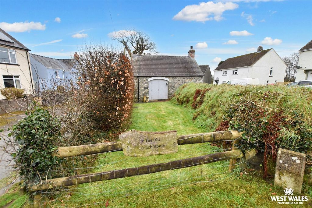 Property photo 3 of 20 25 (2).Jpg