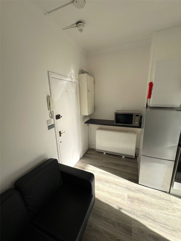 Property photo 3 of 19 Picture No. 15